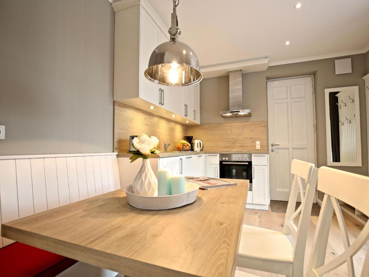 Kleine Charlotte - Traumwohnung Mit Terrasse Fuer 4 Personen Вангероге Екстер'єр фото