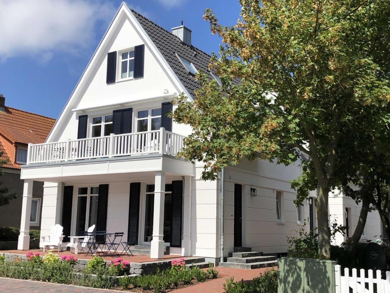 Kleine Charlotte - Traumwohnung Mit Terrasse Fuer 4 Personen Вангероге Екстер'єр фото
